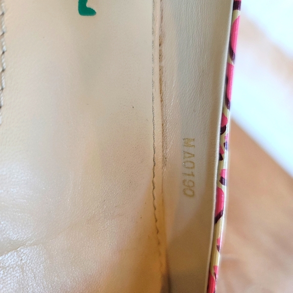 Louis Vuitton Flats SOLD - Picture 3 of 10